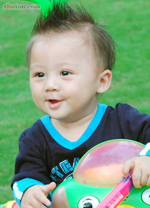 中加混血寶寶可愛(ài)表情