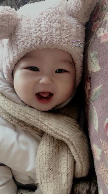 小寶貝真可愛(ài)